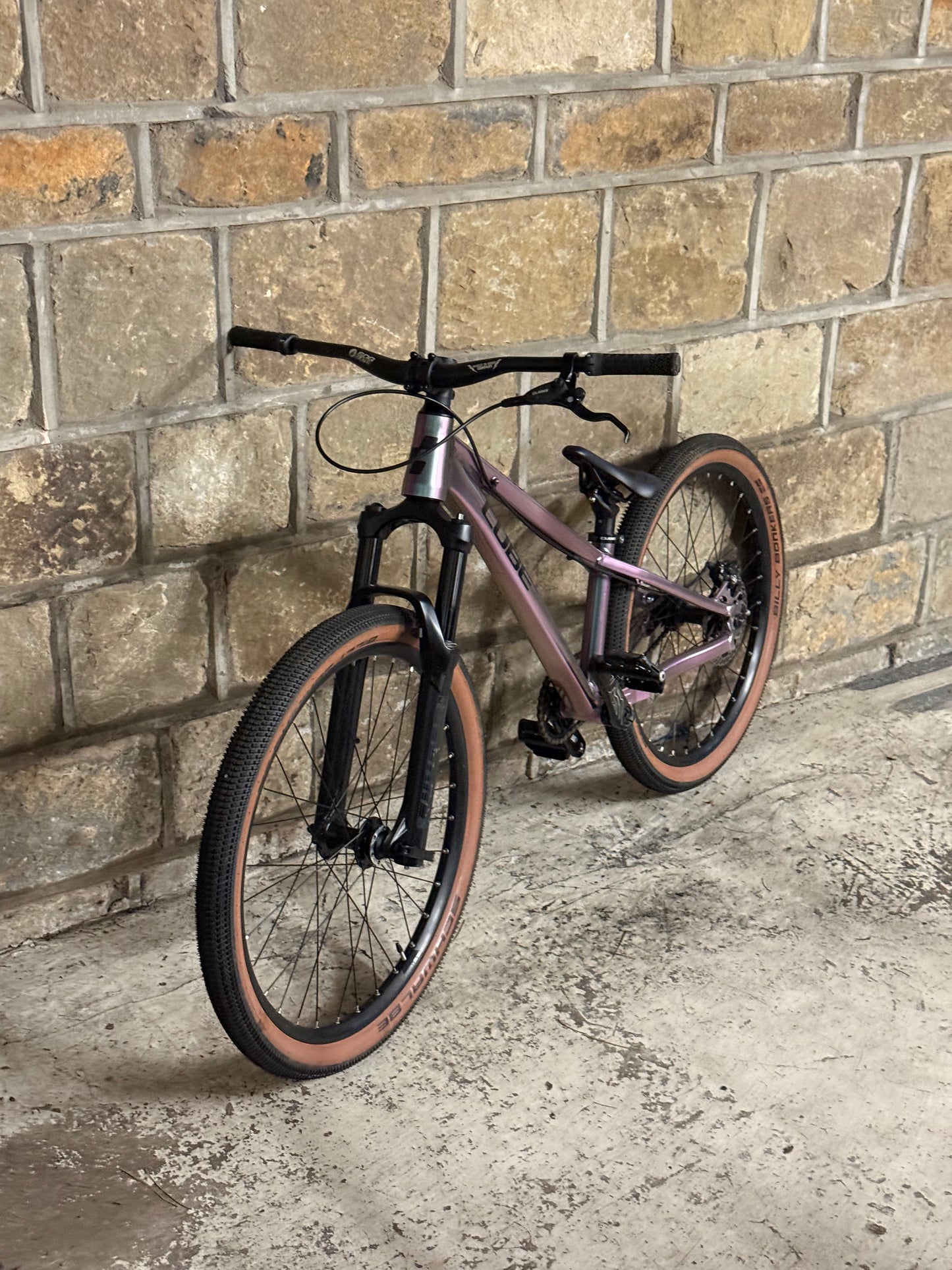 Custom Cube Dirt Jump Bike 24”