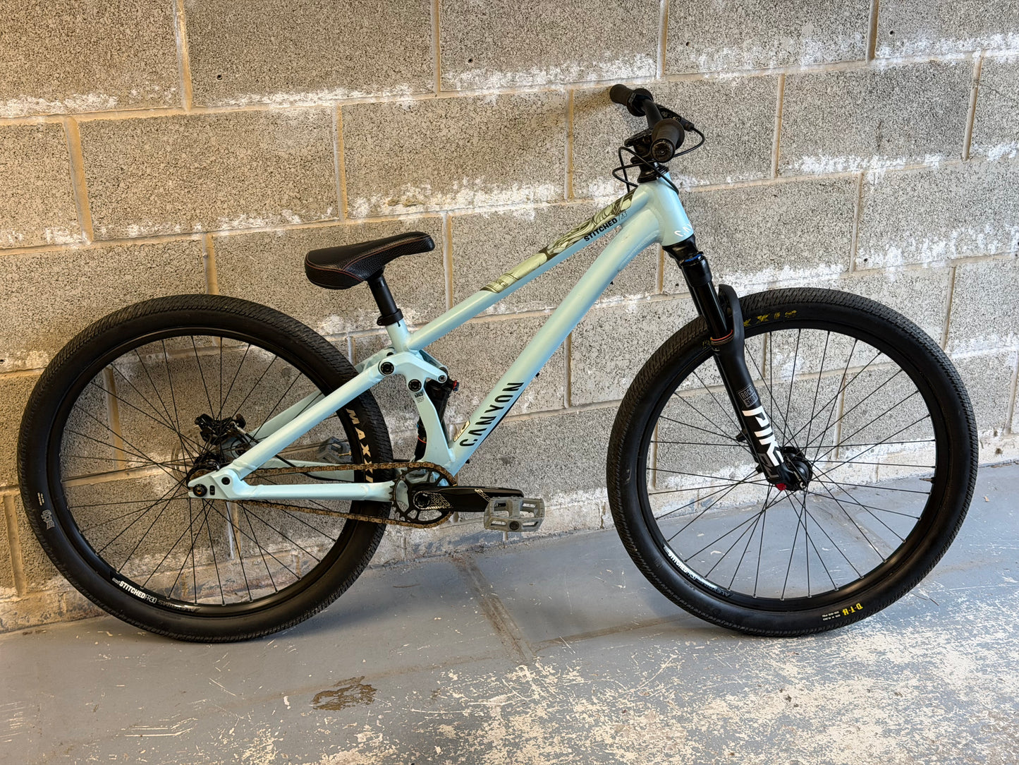 Custom Canyon Stitched 720 Slopestyle Dirt Jump Bike 26”