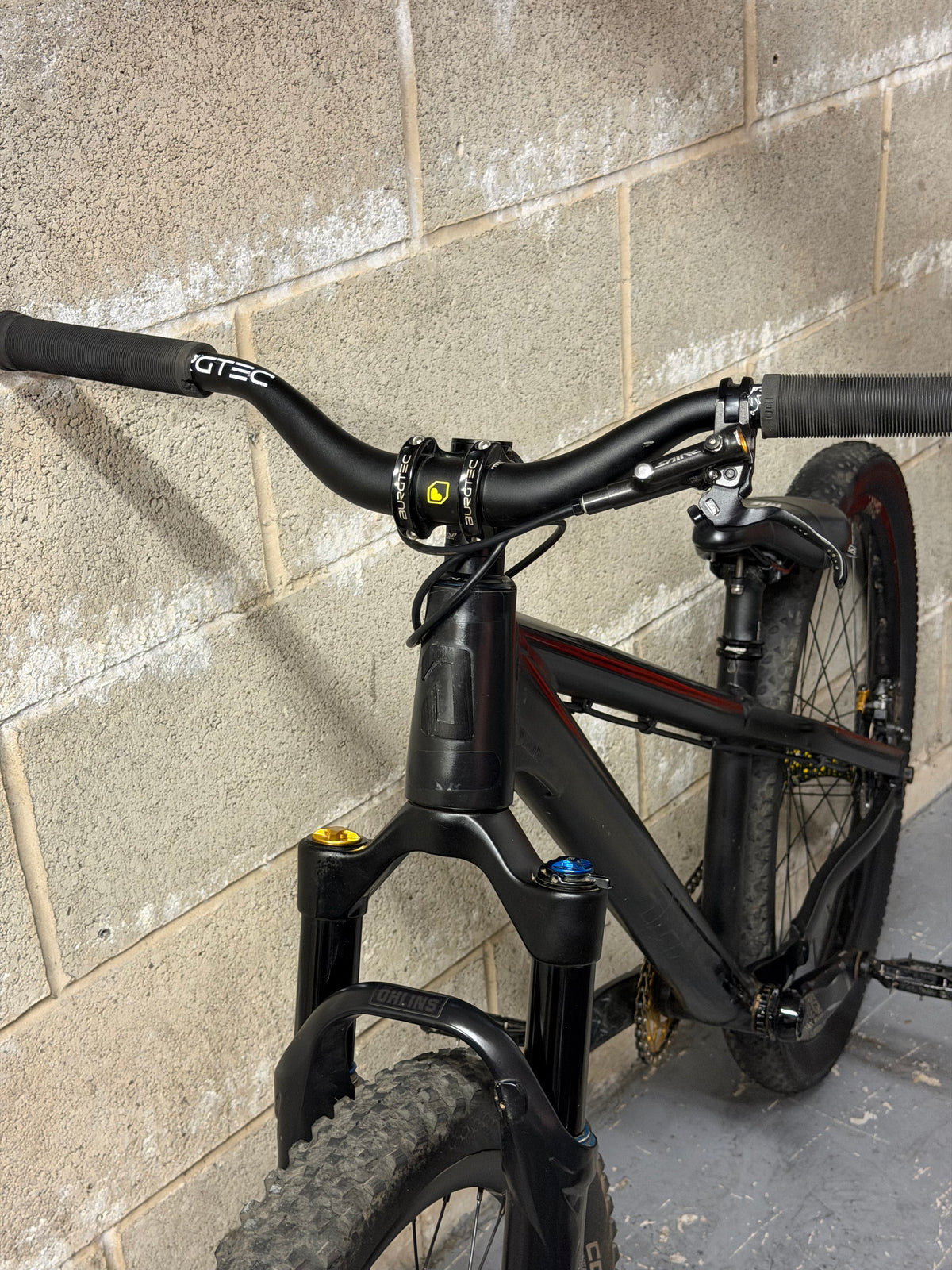 Custom Airdrop Fade Ohlins Dirt Jump Bike 26”