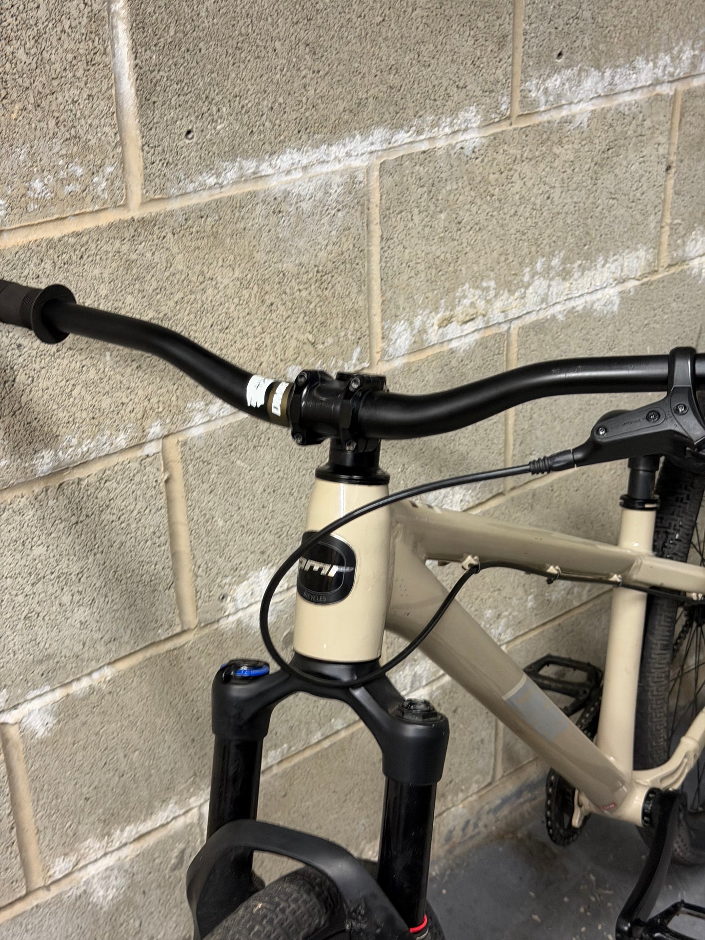 DMR Rhythm Team Dirt Jump Bike 26”