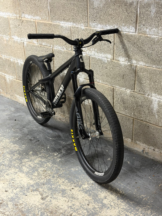 Custom Airdrop Fade Dirt Jump Bike 26”