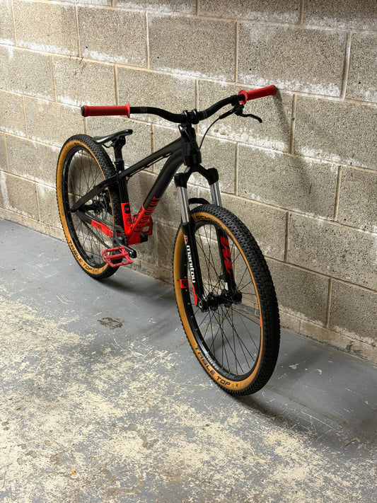 Custom Calibre Astronut Dirt Jump Bike 26”