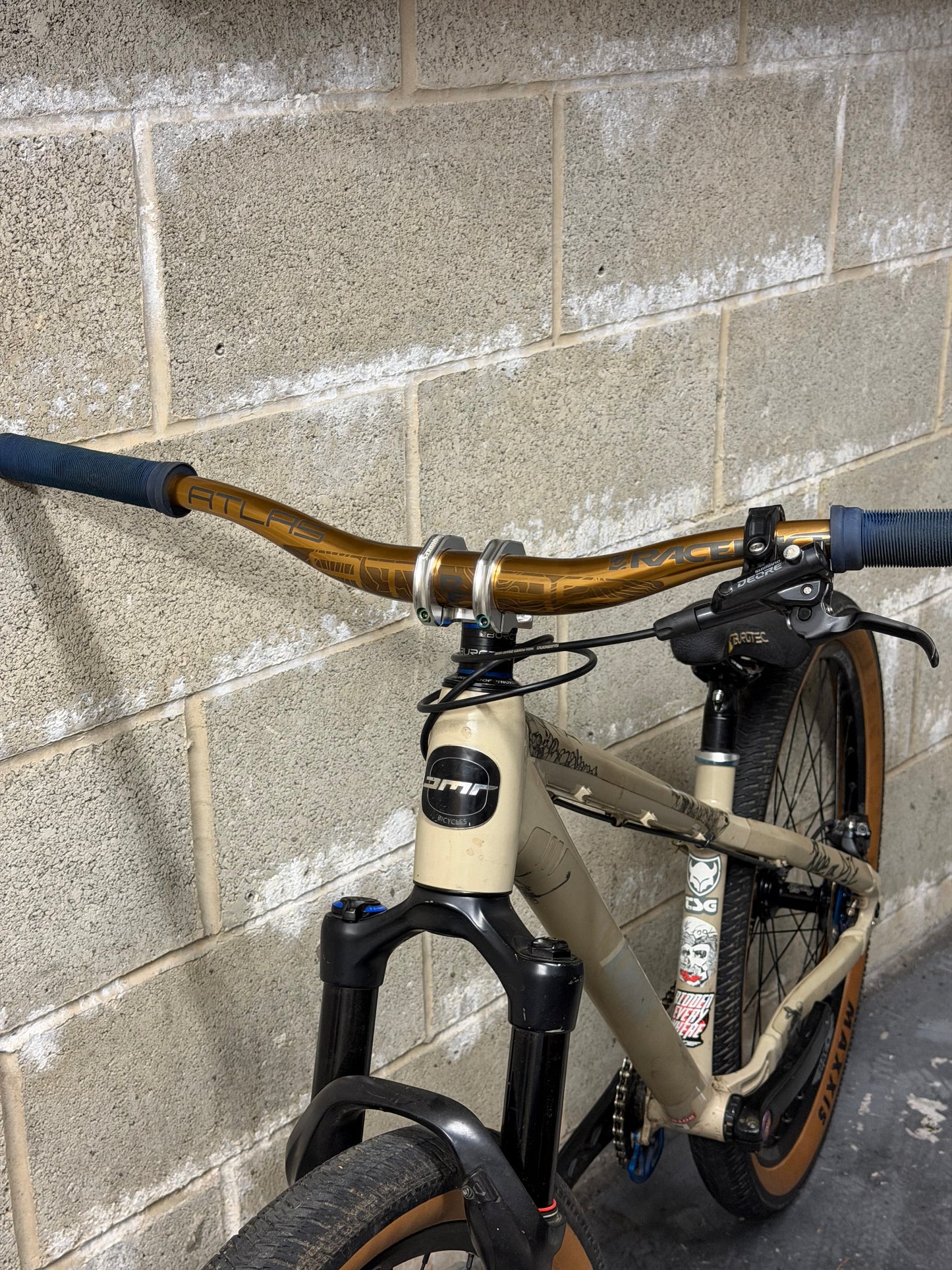 DMR Rhythm Team Dirt Jump Bike 26”