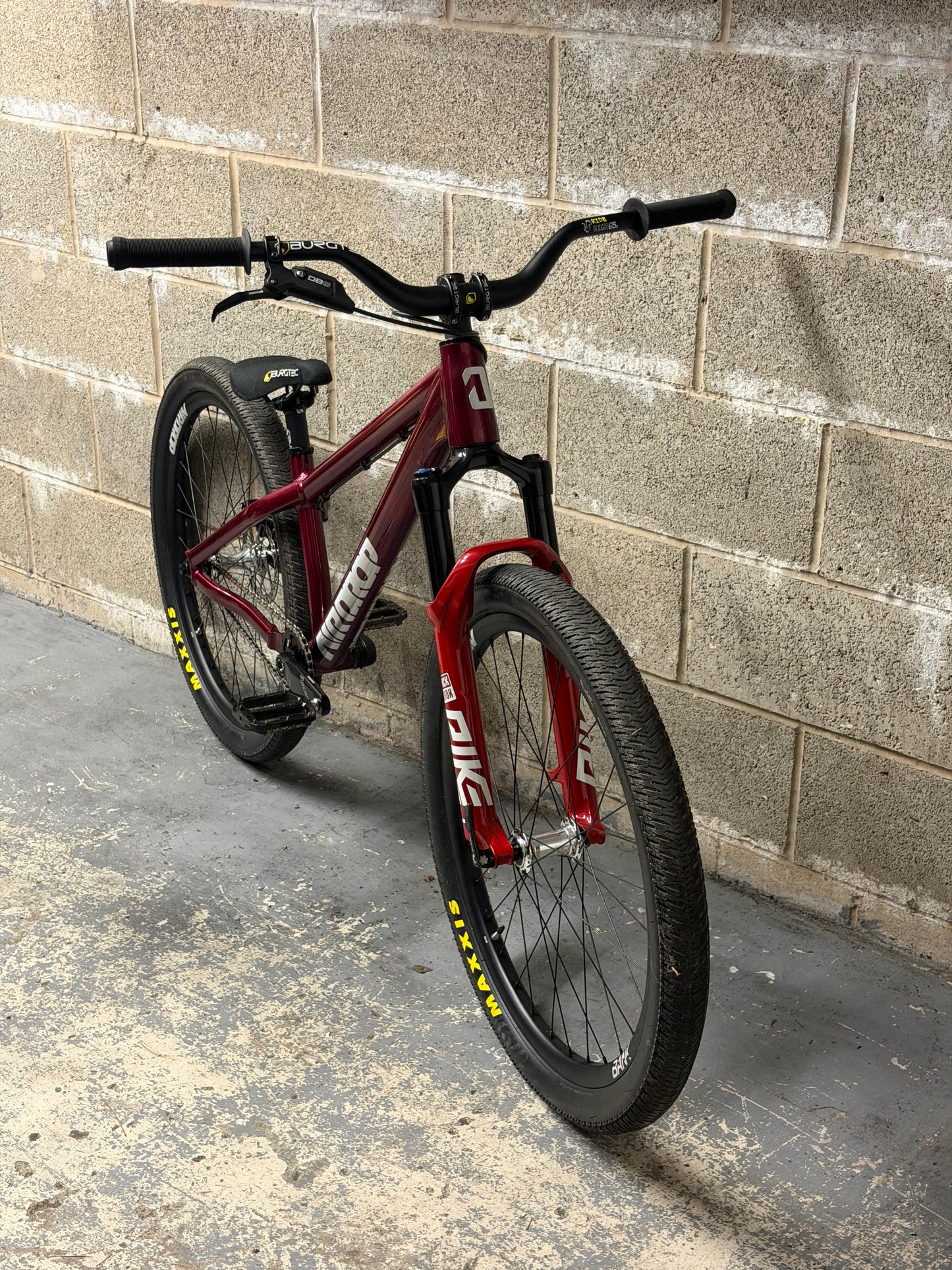 Custom Airdrop Fade Dirt Jump Bike 26”